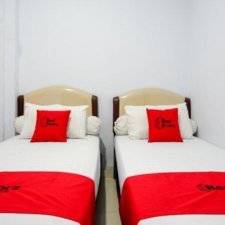 Reddoorz @ Hotel Bravo Pantai Kamali Bau Bau Baubau Extérieur photo