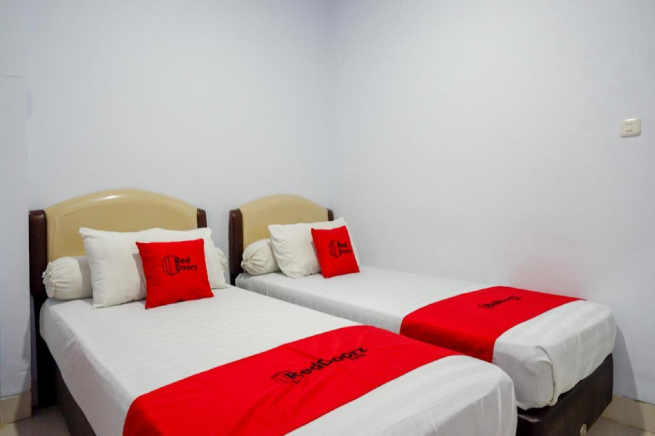 Reddoorz @ Hotel Bravo Pantai Kamali Bau Bau Baubau Extérieur photo