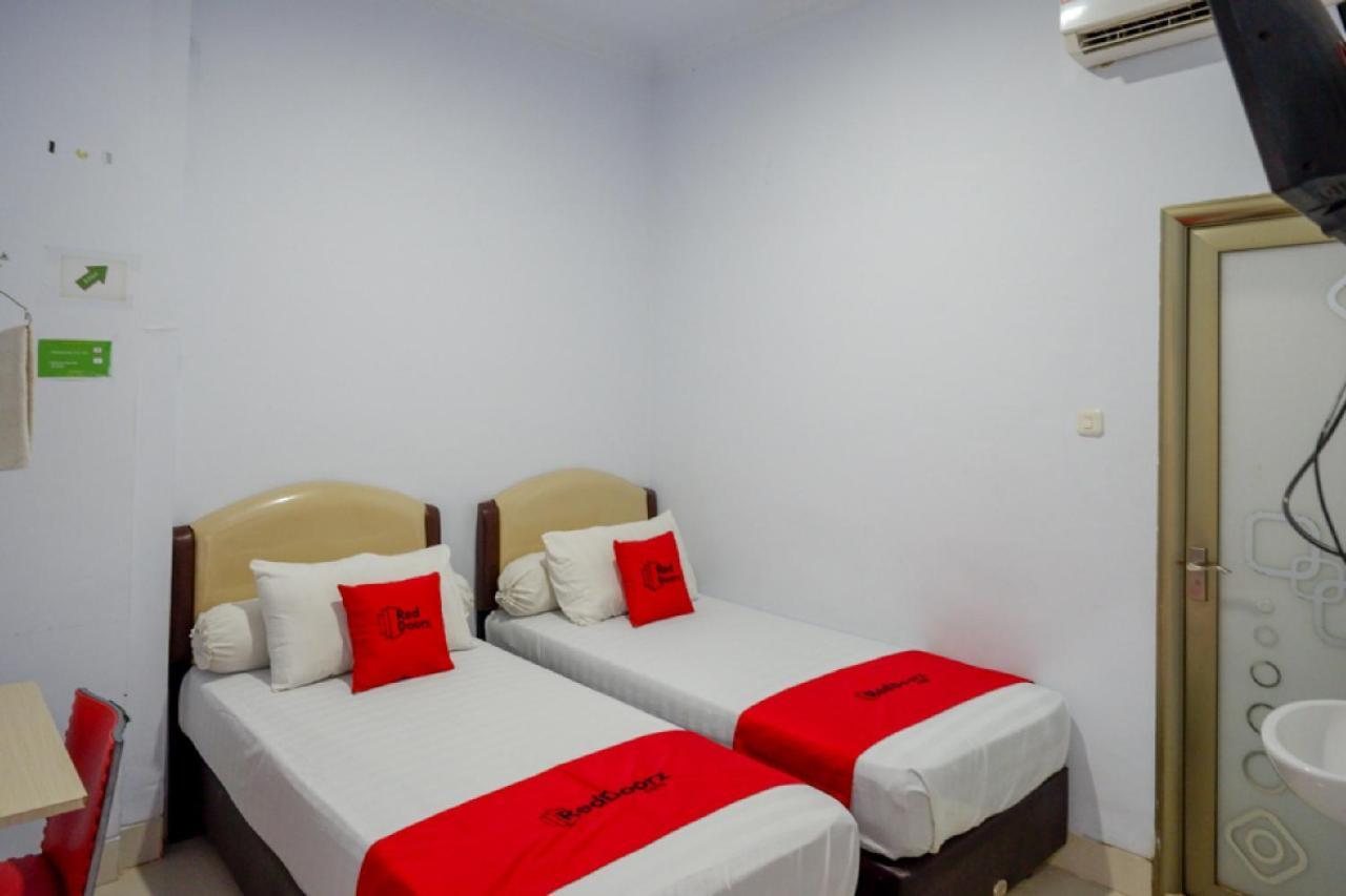 Reddoorz @ Hotel Bravo Pantai Kamali Bau Bau Baubau Extérieur photo